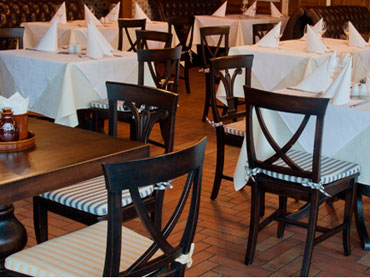Trone Grande поставила мебель в итальянский ресторан «Тоскана»