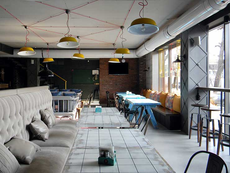 Стильні барні стільці від Trone Grande для нового кафе «Servant» в м.Черкаси