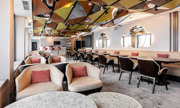 Лобі-бар «Roof 360 Bar&Lounge» Premier Hotel Odesa