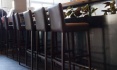 Високі стільці для бару в сучасному стилі з масиву бука і обробці з якісного шкірозамінника
